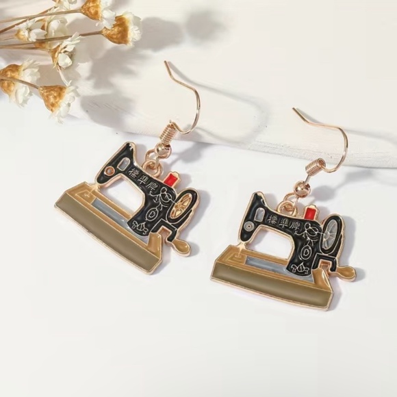 New Cartoon Enamel Sewing Machine, Camera, Teapot, Telephone Earrings - Picture 8 of 8